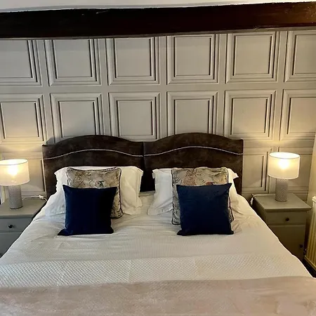 Cocketts Hotel