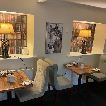 Cocketts Hotel 3*